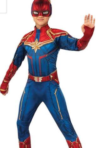 CAPTAIN MARVEL COSPLAY