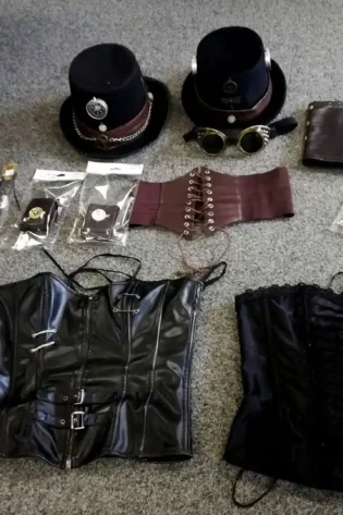 STEAMPUNK CORSETS AND ACCESSORIES