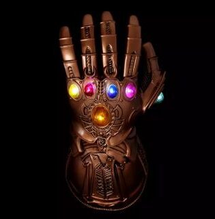 THANOS LIGHT UP INFINITY GAUNTLET