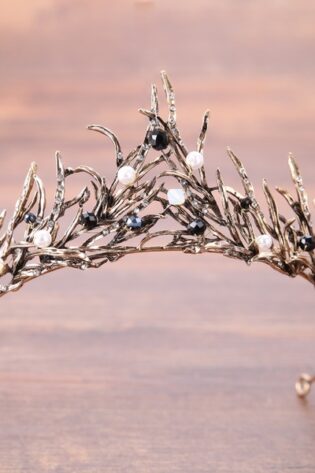 VINTAGE CRYSTAL CROWN