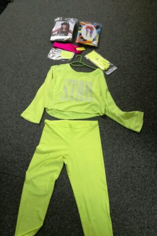 EIGHTIES NEON 768X1024 1