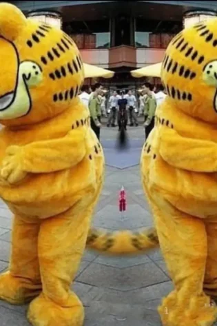 GARFIELD MASCOT
