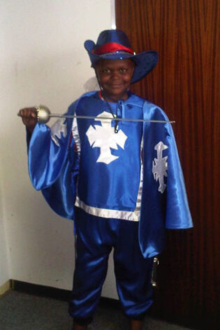 MEDIEVAL MUSKATEER BLUE