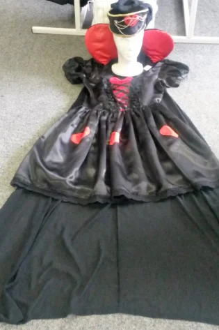 QUEEN OF HEARTS 2016