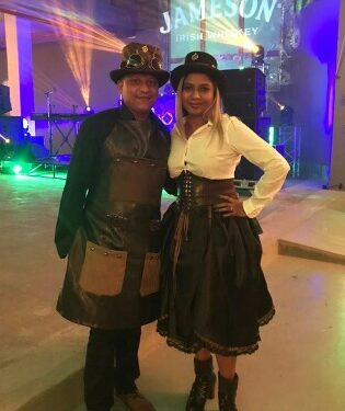 STEAMPUNK COUPLE