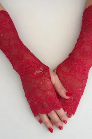 LONG FINGERLESS RED LACES GLOVES