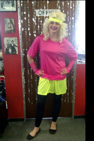 1980S NEON SKIRT AND NEON SHIRT AND 1980S ACCESSORIES - NEON HEADBAND, PINK NET GLOVES, CURLY BLONDE WIG
