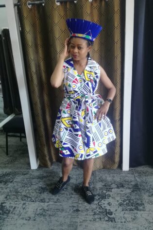 AFRICAN HERITAGE AFROPOLITAN WHITE SHWE SHWE DRESS -LADIES AND ACCESSORIES - BLUE ZULU HEADPIECES ISICHOLO