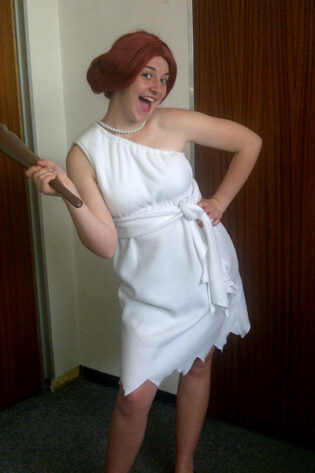 THE FLINTSTONES - WILMA FLINSTONE TUNIC  AND ACCESSORIES - WOODEN CLUB