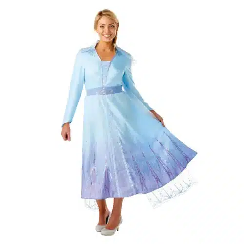 Woman in Elsa costume