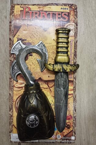 PIRATE HOOK AND DAGGER