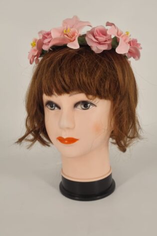 FLOWER GARLAND  RINK ROSES