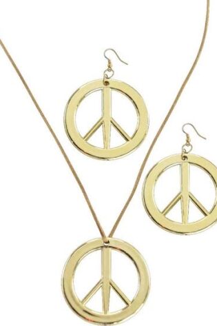 GOLD NECKLACE AND EARRINGS SET