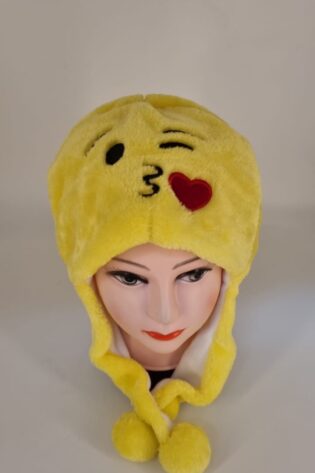 EMOJI BEENIES KISS