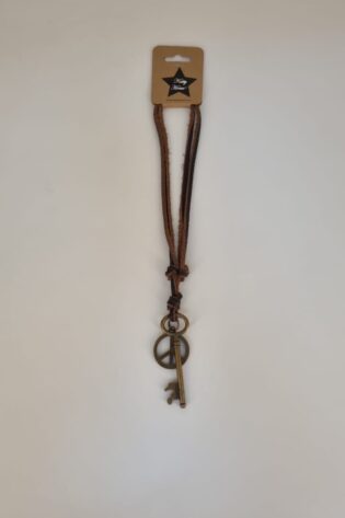 LEATHER WITH KEY AND PEACE SIGN