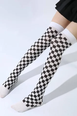 PATTERN WHITE AND BLACK KNEE HIGH SOCKS